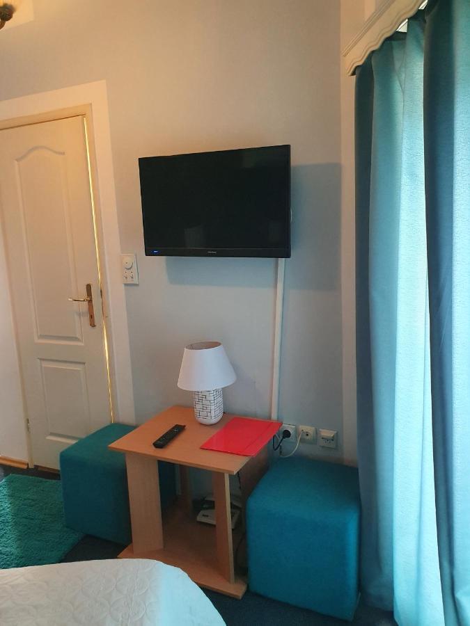 Motel Zoka Dvorovi Екстер'єр фото